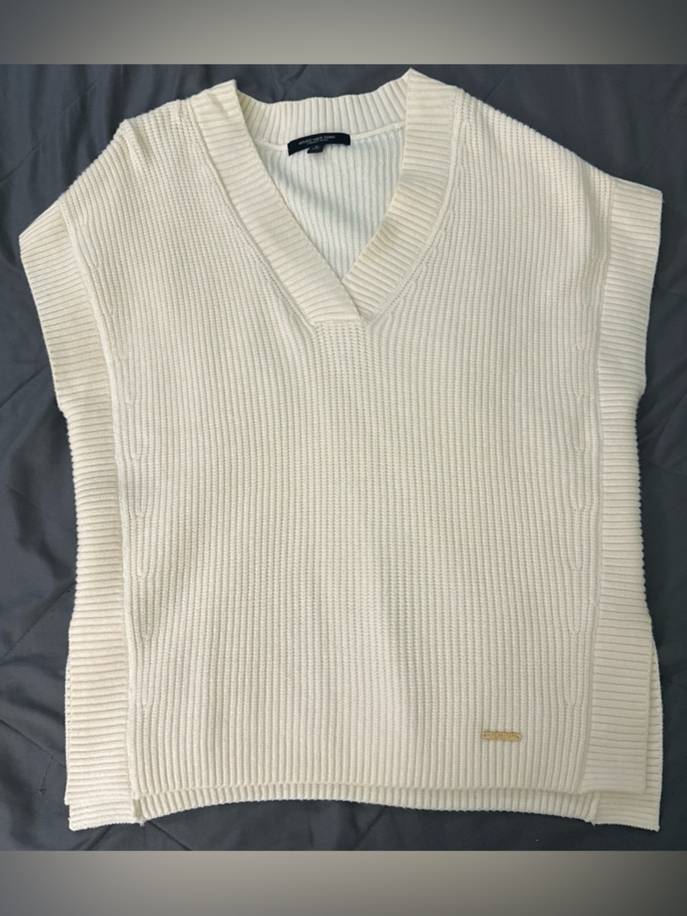Sweater vest women’s size medium Marc New York Cream Ribbed V-Neck academia